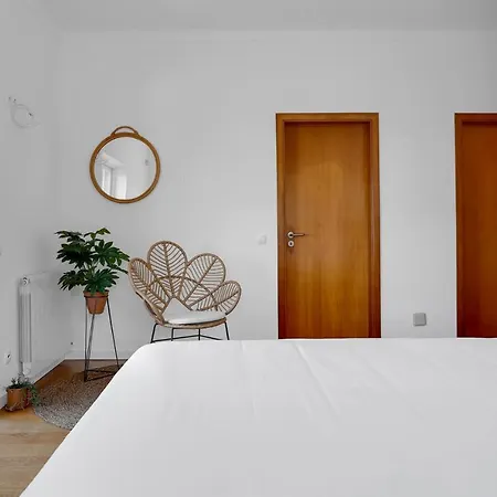 Villa Beautiful In Sunny Lagoa Sesimbra